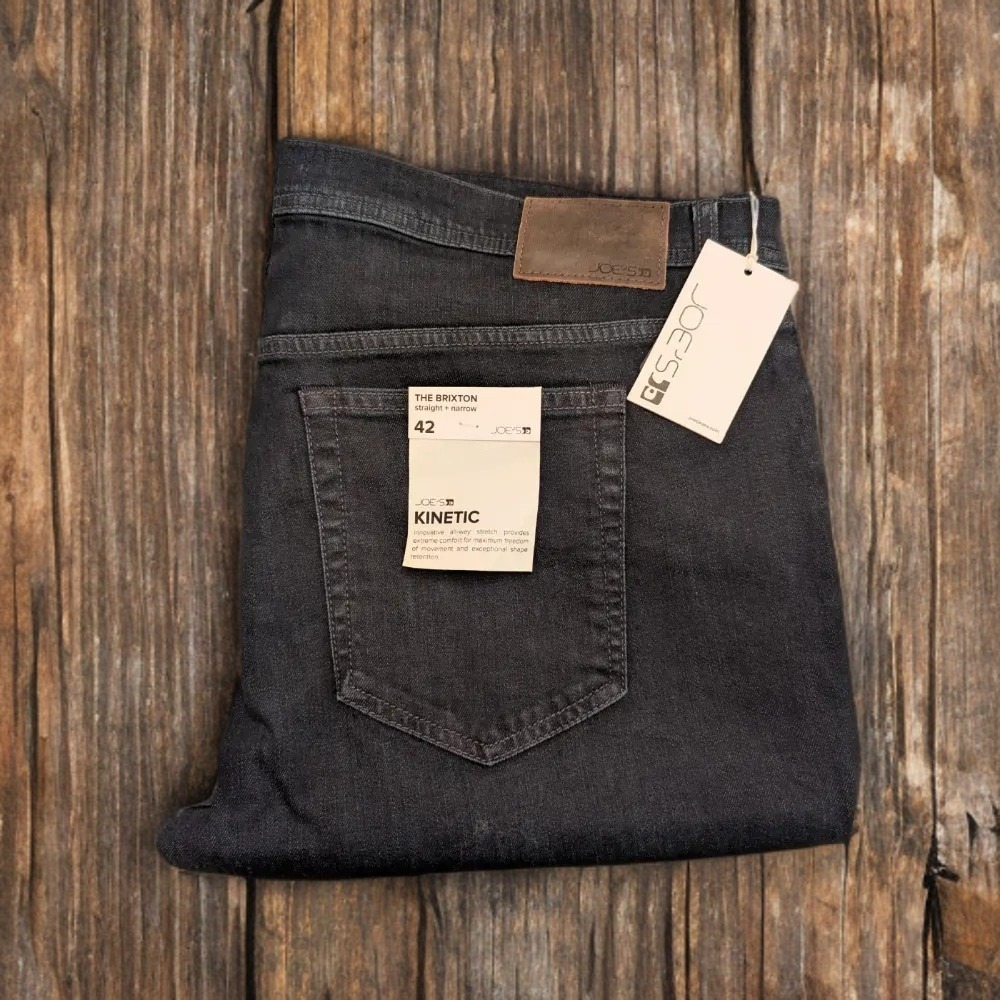 Joe's Jeans The Brixton Straight Narrow Kinetic Dark Wash Denim Sz 42 NWT $198